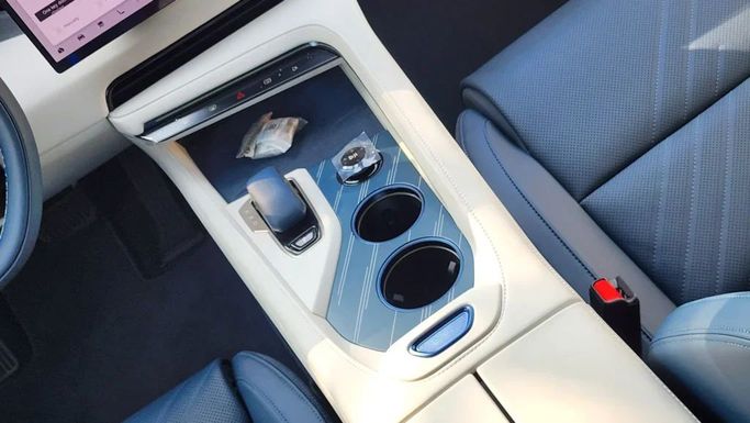 Новый Zeekr 001 I Рестайлинг, 2024 в Дубае от Alwan Global Cars Зеленый цвет. Other | AUTO.AE