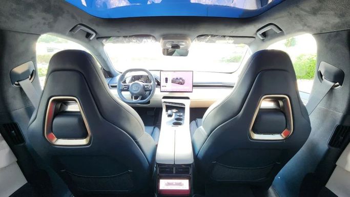 Новый Zeekr 001 I Рестайлинг, 2024 в Дубае от Alwan Global Cars Зеленый цвет. Other | AUTO.AE