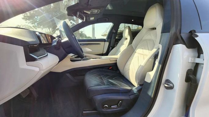 New Zeekr 001 I Facelift, 2023 in Dubai by Alwan Global Cars, White color. Other | AUTO.AE