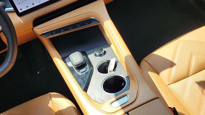 New Zeekr 001 I Facelift, 2023 in Dubai by Alwan Global Cars, White color. Other | AUTO.AE