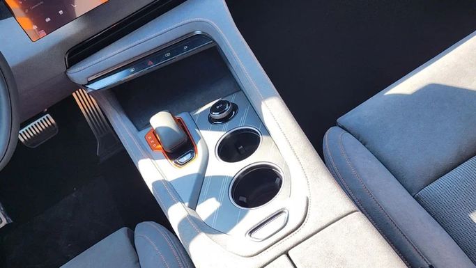 New Zeekr 001 I Facelift, 2025 in Dubai by Alwan Global Cars, White color. Other | AUTO.AE