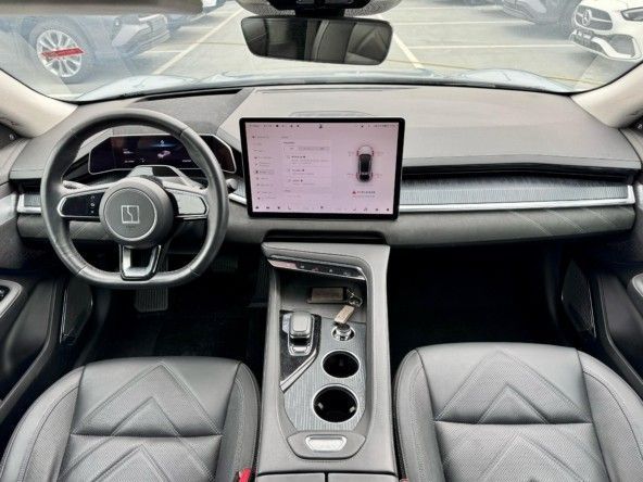 Новый Zeekr 001 I Рестайлинг, 2023 в Дубае от Titanum Cars Голубой цвет. Other | AUTO.AE