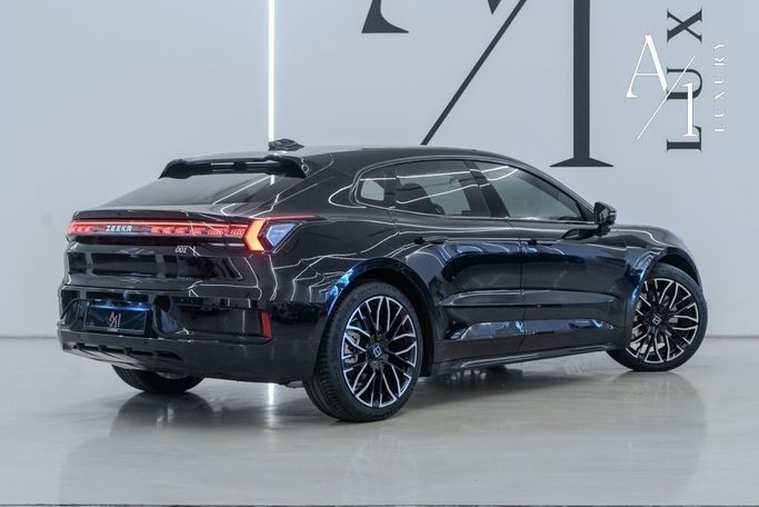 Подержанный Zeekr 001 I, 2024 в Дубае от A1 Luxury Motors Черный цвет. GCC | AUTO.AE