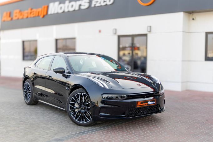 New Zeekr 001 I Facelift 1, 2024 in Dubai by Albustanji Motors FZCO, Black color. GCC Specs | AUTO.AE