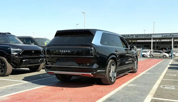 New Zeekr 9X, 2.0 l, 2025 in Dubai by Valcor Auto, Black color. Chinese Specs | AUTO.AE
