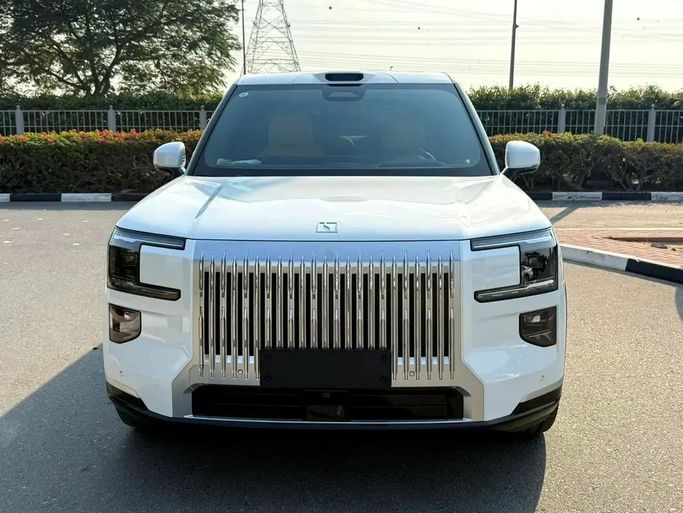 Used Zeekr 9X, 2.0 l, 2025 in Dubai by Golden Century Motors Zhongdong Trading FZE, White color. Other | AUTO.AE