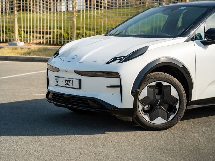 Zeekr X I, 2025 внедорожник 5 дв.  класса в Дубае от One by One Car Rental - Angelyn белый цвет | AUTO.AE
