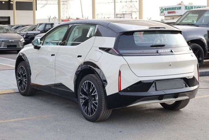 Новый Zeekr X, 2024 в Дубае от Top Euro Cars Белый цвет.  | AUTO.AE