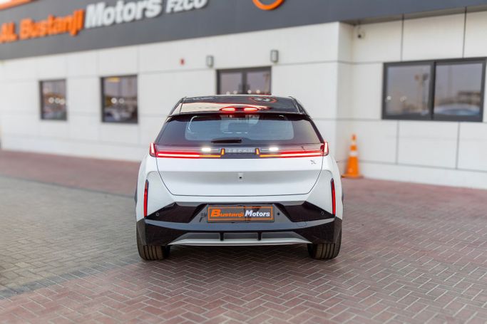 New Zeekr X I, 2024 in Dubai by Albustanji Motors FZCO, White color. GCC Specs | AUTO.AE