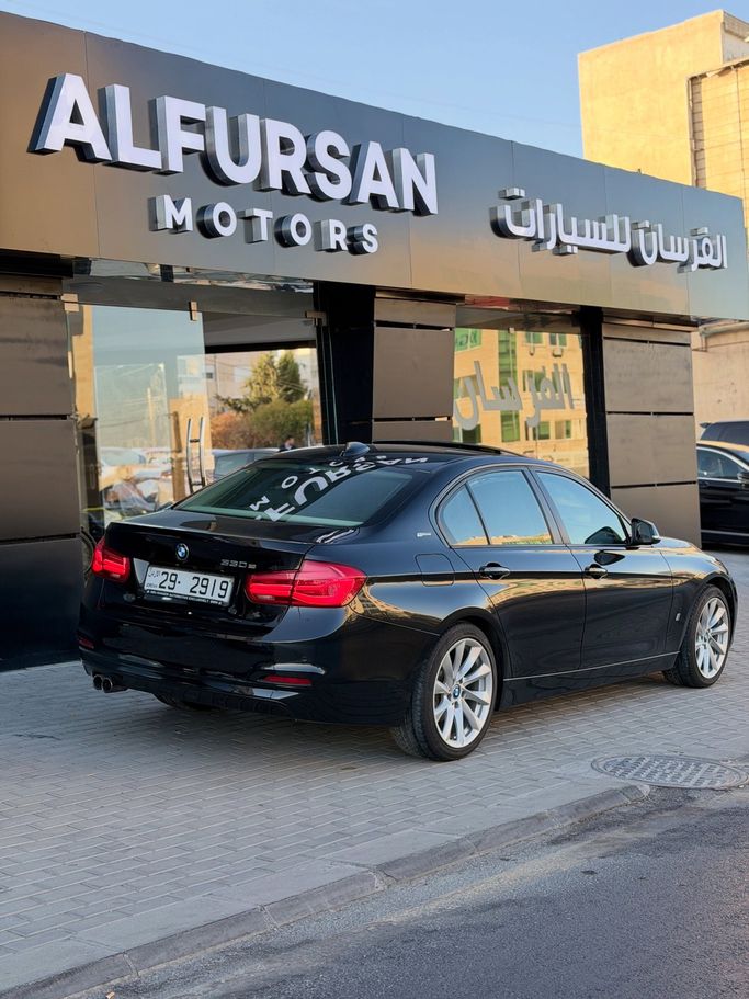 Подержанный BMW 3 Series 330e VI (F3x) Рестайлинг, 2.0 л, 2017 в Иордания, Амман от AL FURSAN MOTORS Черный цвет.  | AUTO.AE | Объявление #296410 — фото 10 из 10