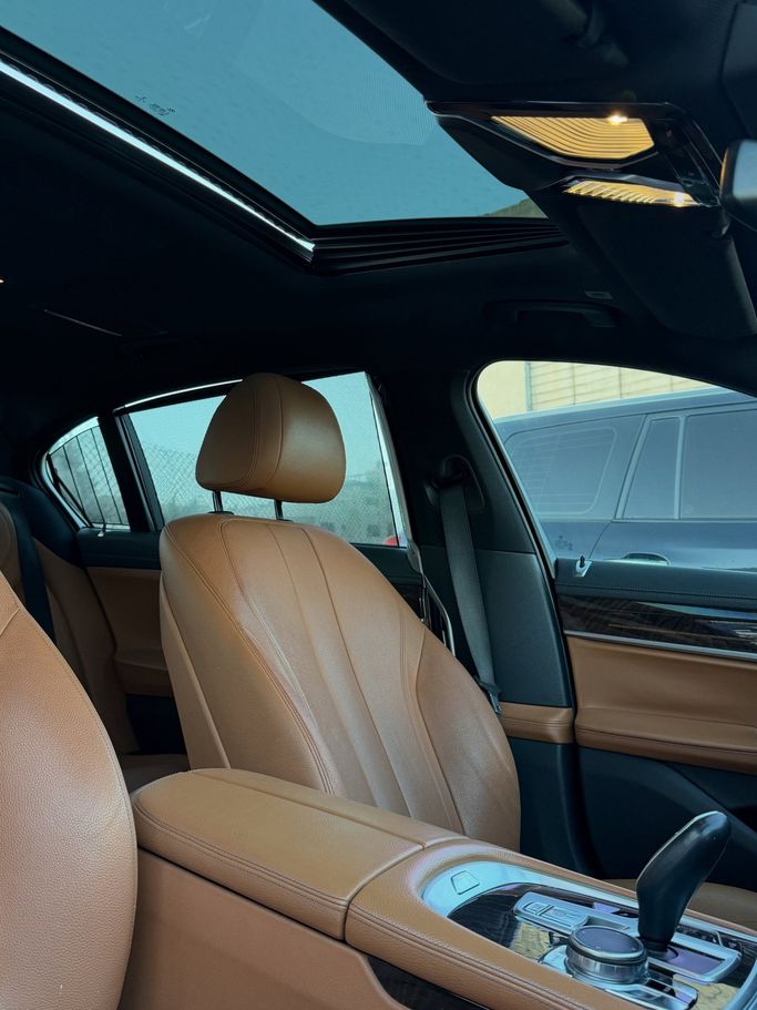 Новый BMW 7 Series 730i VI (G11/G12), 2.0 л, 2017 в Иордания, Амман от AL FURSAN MOTORS Черный цвет.  | AUTO.AE | Объявление #296408 — фото 5 из 12