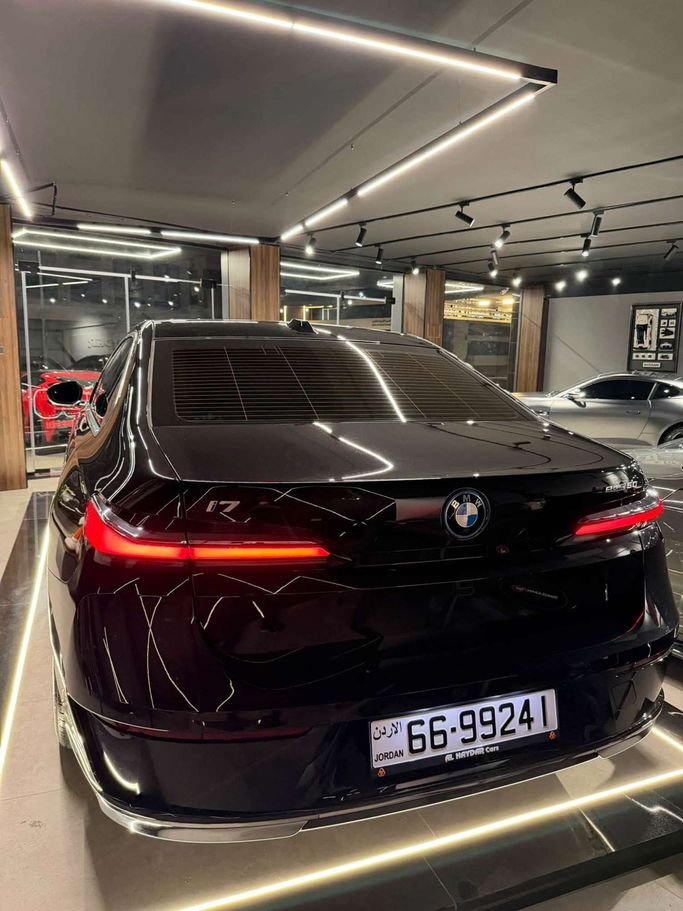 Used BMW i7 eDrive50, 2024 in Jordan, Amman by AL HAYDAR CARS, Black color.  | AUTO.AE | Listing #296530 — photo 10 of 17