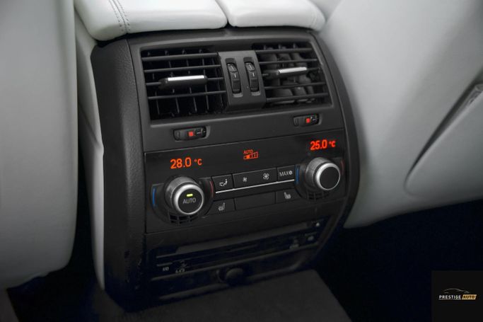 مستعملة BMW M5 V (F10)، 4.4 لتر، 2012 في الأردن، عمان من PRESTIGE AUTO، اللون أزرق.  | AUTO.AE | إعلان #296260 — صورة 26 من 40