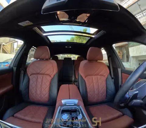 مستعملة BMW X6 M60i xDrive عملية فيس ليفت III (G06)، 4.4 لتر، 2024 في الأردن، عمان من SHAYBETH MOTORS، اللون أخضر.  | AUTO.AE | إعلان #295652 — صورة 9 من 10