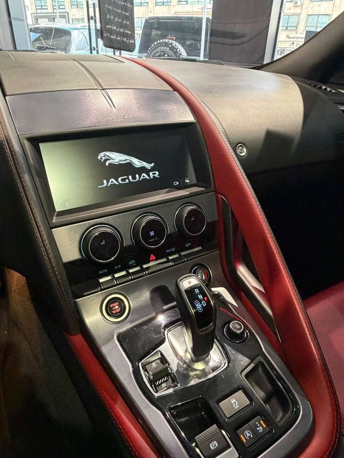 Used Jaguar F-Type I Facelift 2, 2.0 l, 2023 in Jordan, Amman by AL HAYDAR CARS, Grey color. Other | AUTO.AE | Listing #296480 — photo 13 of 13