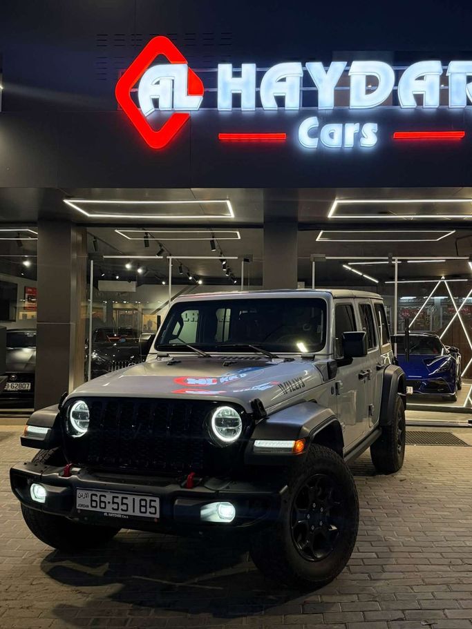 مستعملة Jeep Wrangler IV (JL)، 2.0 لتر، 2023 في الأردن، عمان من AL HAYDAR CARS، اللون فضي.  | AUTO.AE | إعلان #296523