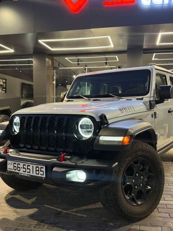 مستعملة Jeep Wrangler IV (JL)، 2.0 لتر، 2023 في الأردن، عمان من AL HAYDAR CARS، اللون فضي.  | AUTO.AE | إعلان #296523 — صورة 2 من 14
