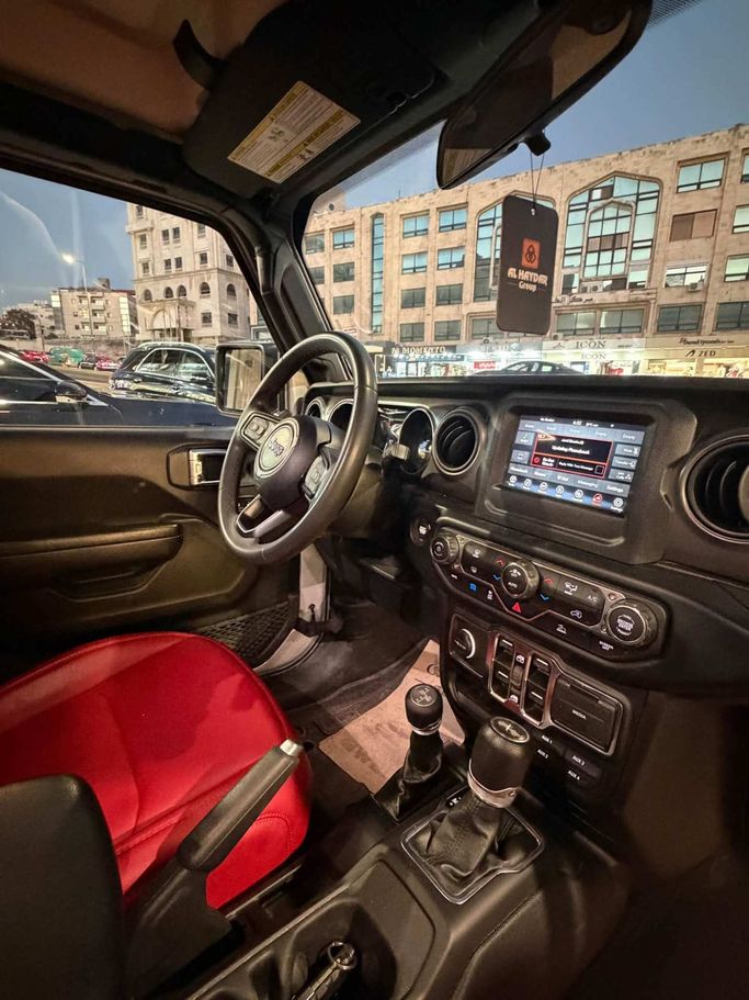 مستعملة Jeep Wrangler IV (JL)، 2.0 لتر، 2023 في الأردن، عمان من AL HAYDAR CARS، اللون فضي.  | AUTO.AE | إعلان #296523 — صورة 13 من 14