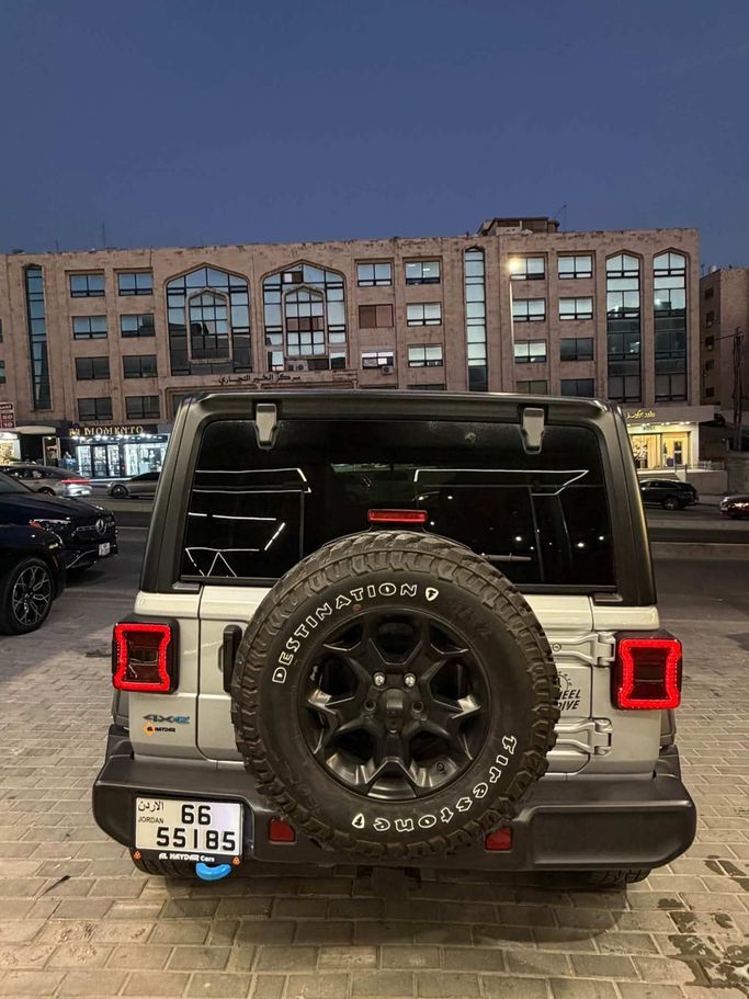 مستعملة Jeep Wrangler IV (JL)، 2.0 لتر، 2023 في الأردن، عمان من AL HAYDAR CARS، اللون فضي.  | AUTO.AE | إعلان #296523 — صورة 10 من 14