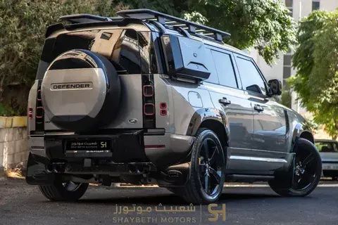 Подержанный Land Rover Defender 110 II, 2.0 л, 2022 в Иордания, Амман от SHAYBETH MOTORS Серый цвет. Other | AUTO.AE | Объявление #295627 — фото 3 из 10