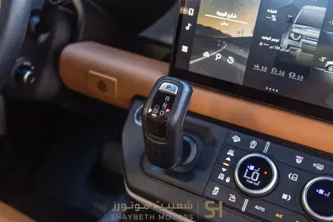 Подержанный Land Rover Defender 110 II, 2.0 л, 2024 в Иордания, Амман от SHAYBETH MOTORS Белый цвет.  | AUTO.AE | Объявление #295665 — фото 7 из 10