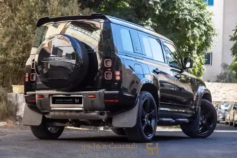 Подержанный Land Rover Defender 110 II, 2.0 л, 2024 в Иордания, Амман от SHAYBETH MOTORS Черный цвет. Европейская | AUTO.AE | Объявление #295678 — фото 3 из 9