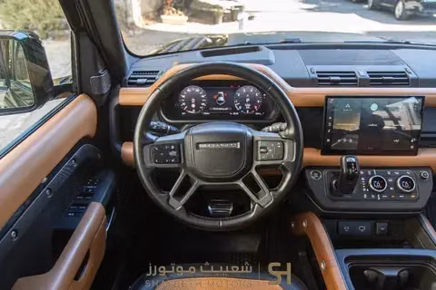 Подержанный Land Rover Defender 110 II, 2.0 л, 2024 в Иордания, Амман от SHAYBETH MOTORS Черный цвет. Европейская | AUTO.AE | Объявление #295678 — фото 5 из 9