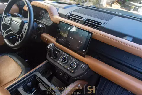 Подержанный Land Rover Defender 110 II, 2.0 л, 2024 в Иордания, Амман от SHAYBETH MOTORS Черный цвет. Европейская | AUTO.AE | Объявление #295678 — фото 6 из 9