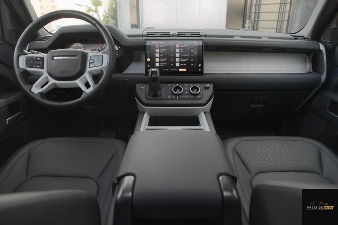مستعملة Land Rover Defender 110 ثانياً، 2.0 لتر، 2025 في الأردن، عمان من PRESTIGE AUTO، اللون أزرق.  | AUTO.AE | إعلان #296164 — صورة 13 من 29