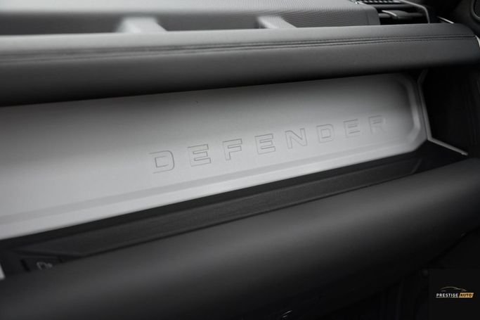 مستعملة Land Rover Defender 110 ثانياً، 2.0 لتر، 2025 في الأردن، عمان من PRESTIGE AUTO، اللون أزرق.  | AUTO.AE | إعلان #296164 — صورة 14 من 29