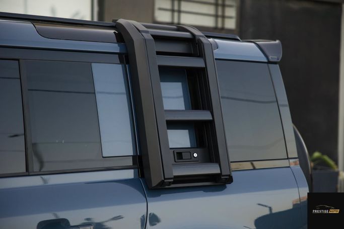 مستعملة Land Rover Defender 110 ثانياً، 2.0 لتر، 2025 في الأردن، عمان من PRESTIGE AUTO، اللون أزرق.  | AUTO.AE | إعلان #296164 — صورة 25 من 29