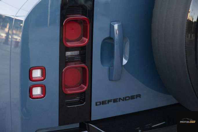 مستعملة Land Rover Defender 110 ثانياً، 2.0 لتر، 2025 في الأردن، عمان من PRESTIGE AUTO، اللون أزرق.  | AUTO.AE | إعلان #296164 — صورة 28 من 29