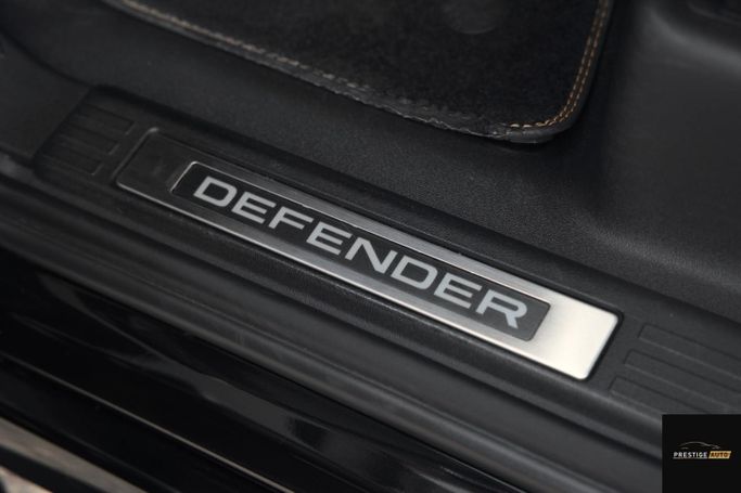 مستعملة Land Rover Defender 110 ثانياً، 3.0 لتر، 2024 في الأردن، عمان من PRESTIGE AUTO، اللون أسود.  | AUTO.AE | إعلان #296175 — صورة 22 من 33