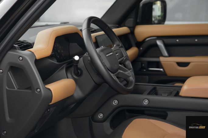 مستعملة Land Rover Defender 110 ثانياً، 3.0 لتر، 2024 في الأردن، عمان من PRESTIGE AUTO، اللون أسود.  | AUTO.AE | إعلان #296175 — صورة 23 من 33