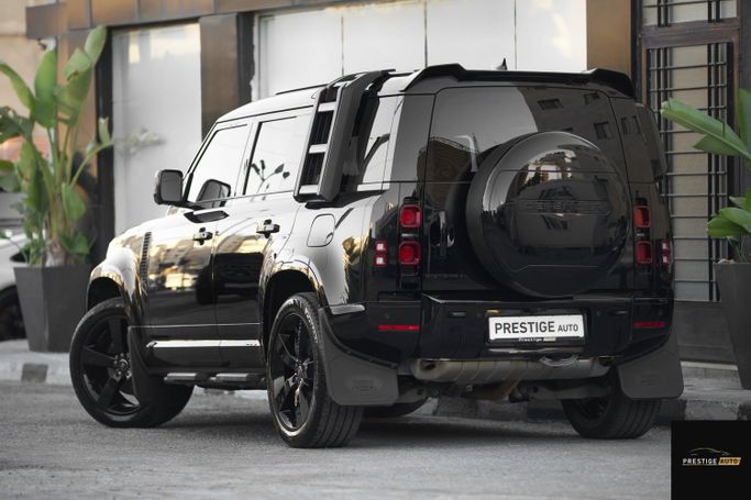 مستعملة Land Rover Defender 110 ثانياً، 2.0 لتر، 2024 في الأردن، عمان من PRESTIGE AUTO، اللون أسود.  | AUTO.AE | إعلان #296248 — صورة 3 من 36