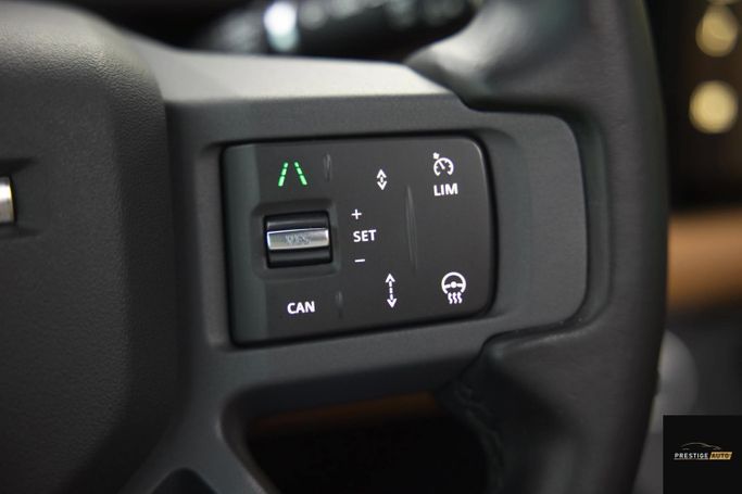 مستعملة Land Rover Defender 110 ثانياً، 2.0 لتر، 2024 في الأردن، عمان من PRESTIGE AUTO، اللون أسود.  | AUTO.AE | إعلان #296248 — صورة 19 من 36