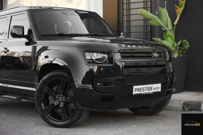 مستعملة Land Rover Defender 110 ثانياً، 2.0 لتر، 2024 في الأردن، عمان من PRESTIGE AUTO، اللون أسود.  | AUTO.AE | إعلان #296248 — صورة 31 من 36