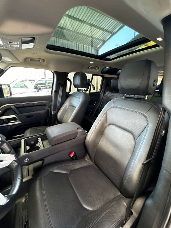 Used Land Rover Defender 110 II (L663), 2.0 l, 2023 in Jordan, Amman by AL HAYDAR CARS, Grey color.  | AUTO.AE | Listing #296556 — photo 14 of 17