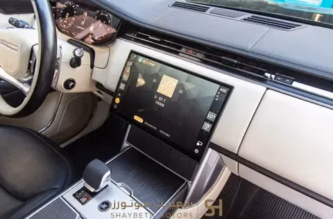 مستعملة Land Rover Range Rover Evoque P270e فيس ليفت الثاني، 1.5 لتر، 2024 في الأردن، عمان من SHAYBETH MOTORS، اللون أسود. أخرى | AUTO.AE | إعلان #295521 — صورة 6 من 10