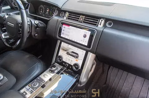 مستعملة Land Rover Range Rover Evoque P300 ثانياً، 2.0 لتر، 2020 في الأردن، عمان من SHAYBETH MOTORS، اللون أبيض. المواصفات الأمريكية | AUTO.AE | إعلان #295526 — صورة 6 من 10