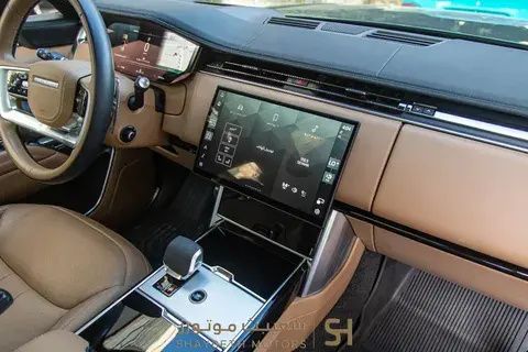 Подержанный Land Rover Range Rover P400 MHEV V (L460), 3.0 л, 2025 в Иордания, Амман от SHAYBETH MOTORS Зеленый цвет.  | AUTO.AE | Объявление #295551 — фото 6 из 9