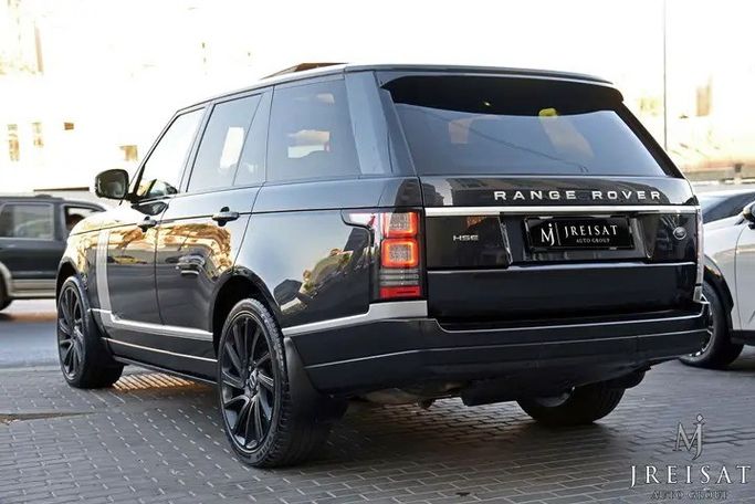 مستعملة Land Rover Range Rover P510 رابعاً، 5.0 لتر، 2016 في الأردن، عمان من JREISAT AUTO GROUP، اللون أسود.  | AUTO.AE | إعلان #295633 — صورة 5 من 16