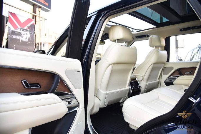Новый Land Rover Range Rover P400 MHEV V (L460), 3.0 л, 2023 в Иордания, Амман от AL UQAB TRADING Тёмно-синий цвет.  | AUTO.AE | Объявление #295668 — фото 13 из 25