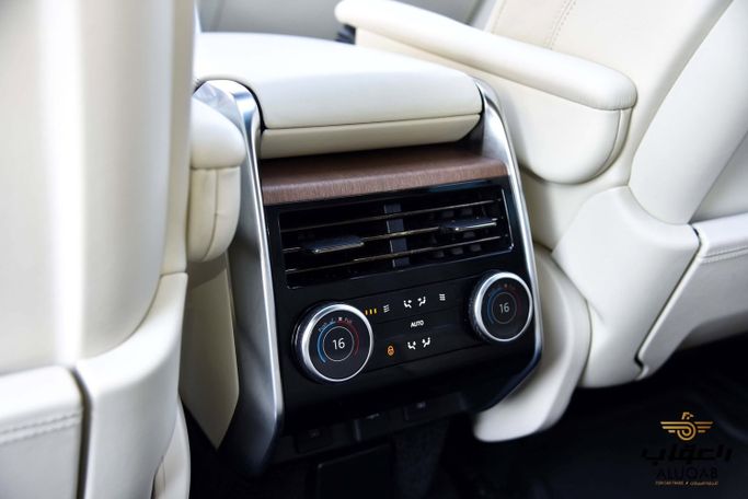 Новый Land Rover Range Rover P400 MHEV V (L460), 3.0 л, 2023 в Иордания, Амман от AL UQAB TRADING Тёмно-синий цвет.  | AUTO.AE | Объявление #295668 — фото 14 из 25