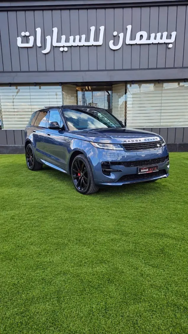 مستعملة Land Rover Range Rover Sport P400 MHEV III (L461)، 3.0 لتر، 2024 في الأردن، عمان من BASMAN AUTO، اللون أزرق. المواصفات الأمريكية | AUTO.AE | إعلان #296107 — صورة 2 من 17