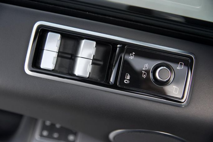 مستعملة Land Rover Range Rover Sport P300 II (L494) Facelift، 2.0 لتر، 2018 في الأردن، عمان من PRESTIGE AUTO، اللون أزرق فاتح.  | AUTO.AE | إعلان #296257 — صورة 10 من 40
