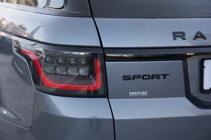 مستعملة Land Rover Range Rover Sport P300 II (L494) Facelift، 2.0 لتر، 2018 في الأردن، عمان من PRESTIGE AUTO، اللون أزرق فاتح.  | AUTO.AE | إعلان #296257 — صورة 37 من 40