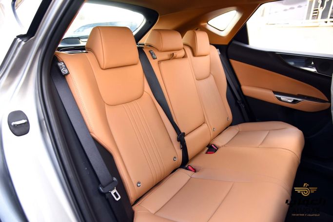 جديدة Lexus NX 350h ثانياً، 2.5 لتر، 2025 في الأردن، عمان من AL UQAB TRADING، اللون فضي.  | AUTO.AE | إعلان #295644 — صورة 13 من 20