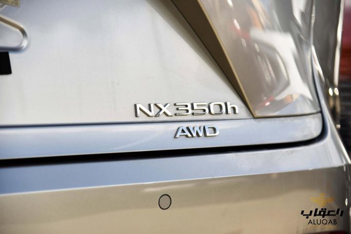 جديدة Lexus NX 350h ثانياً، 2.5 لتر، 2025 في الأردن، عمان من AL UQAB TRADING، اللون فضي.  | AUTO.AE | إعلان #295644 — صورة 7 من 20