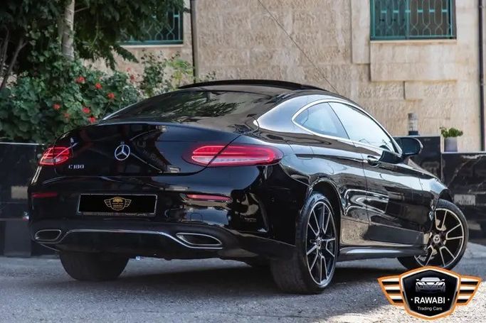 Used Mercedes-Benz C-Class 180 IV (W205) Facelift, 1.5 l, 2019 in Jordan, Amman by RAWABI CITY FOR CARS TRADING, Black color.  | AUTO.AE | Listing #296015 — photo 4 of 18